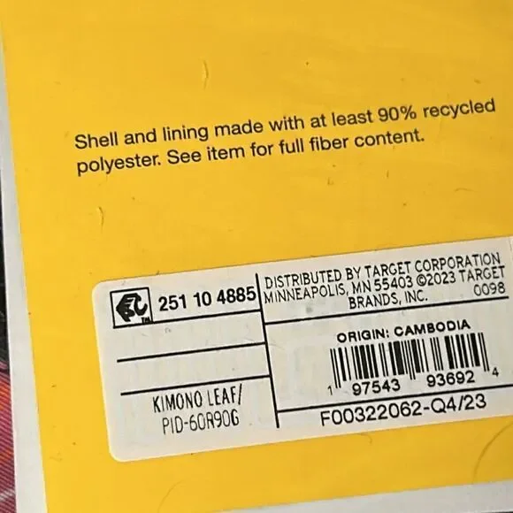 DVF Geranium Leaf 🍃 WeekenderBag 💼 Get AWAY🏃‍♀️in Style! Zip outside pocket - Picture 17 of 17